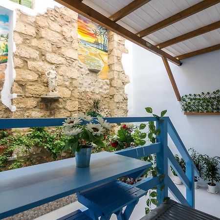 Wonderful Renovated Apartment With Private Patio Αθήνα Εξωτερικό φωτογραφία